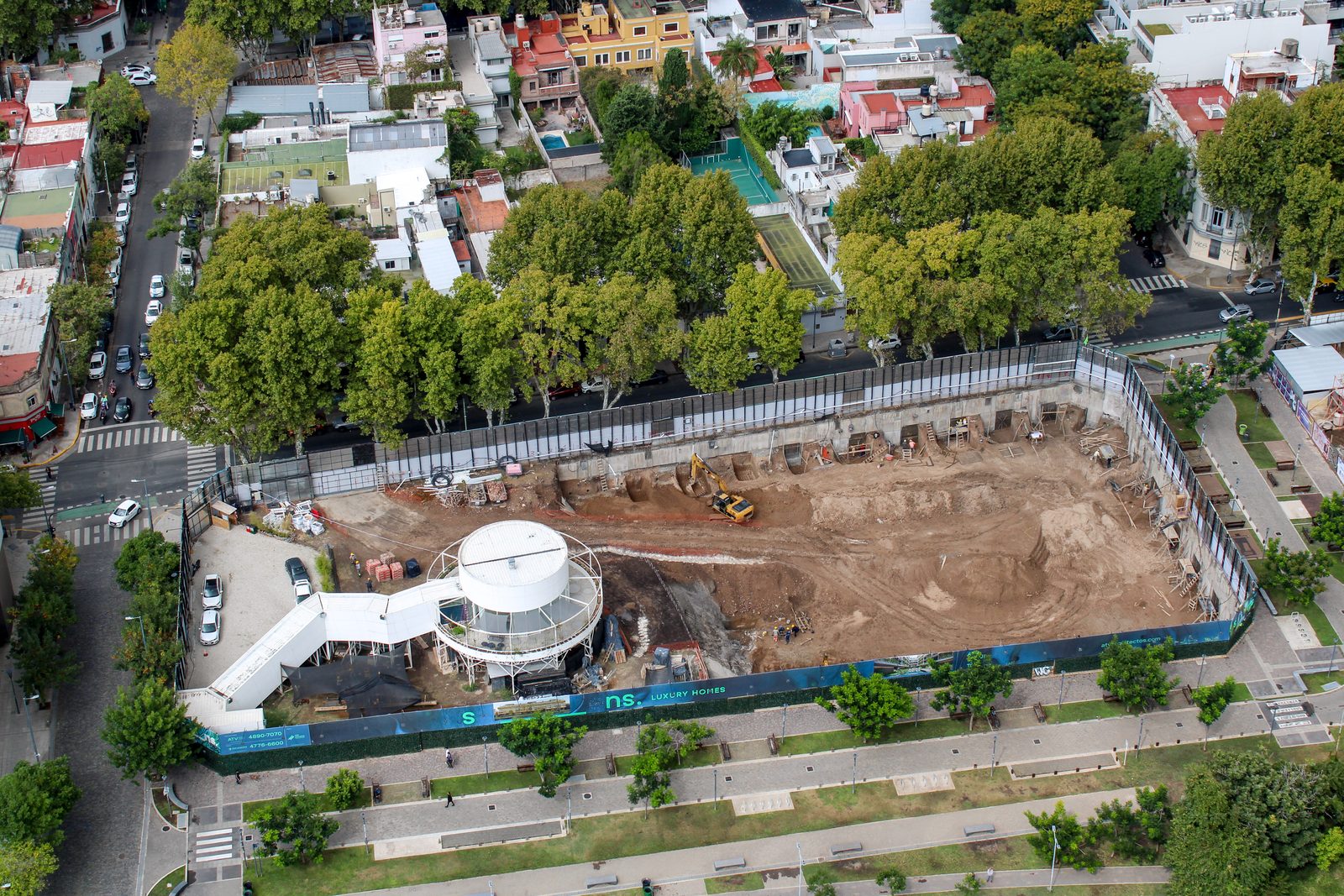 Sens Luxury Homes — avance 1 de 4