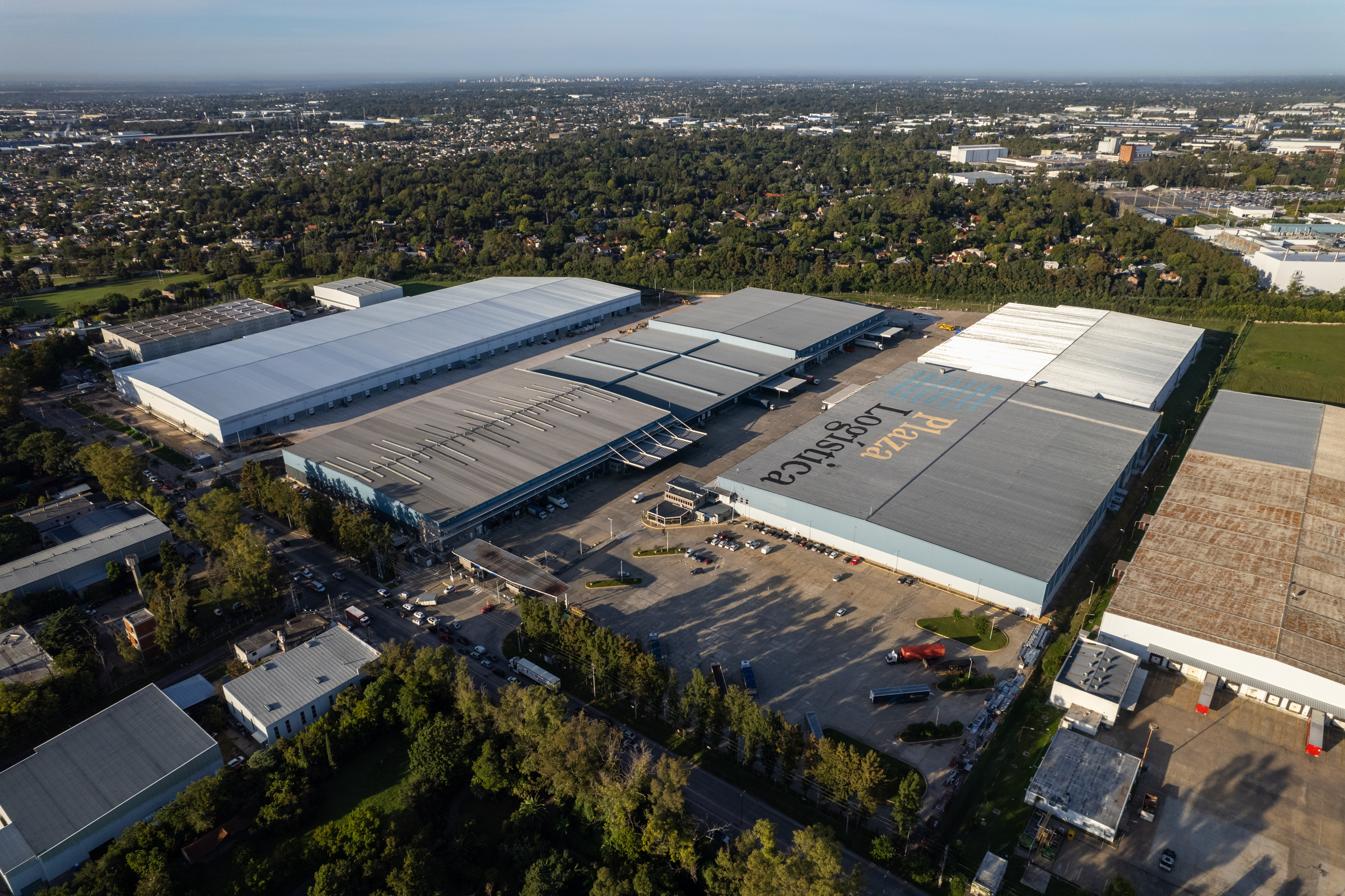Pacheco — industria y logística de Plaza Logística en Pacheco, Buenos Aires, registro audiovisual por Interval