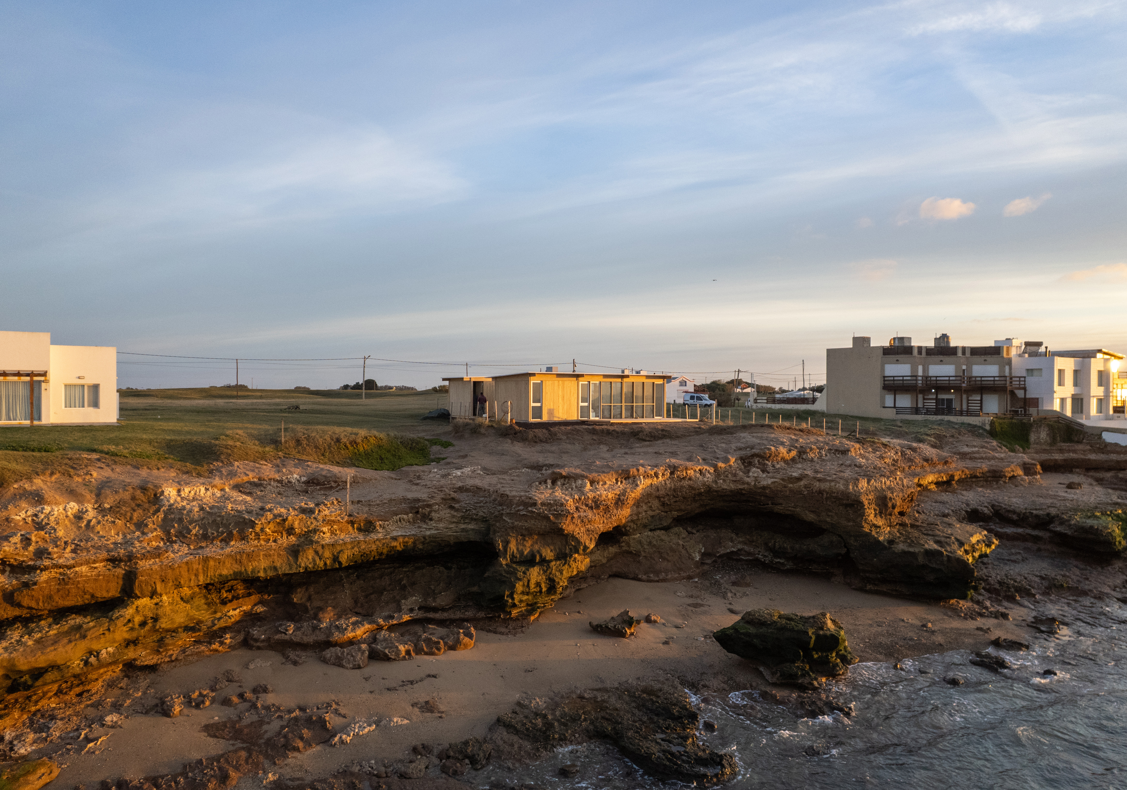 Rocas Negras — residencial de 4Housing en Mar del Sud, Buenos Aires, registro audiovisual por Interval